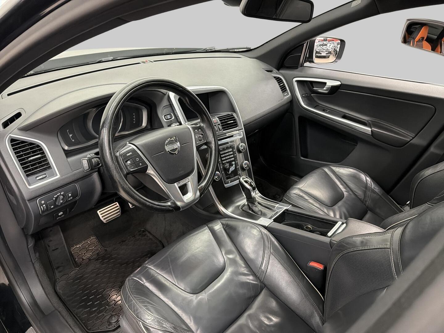 VOLVO XC60 2013