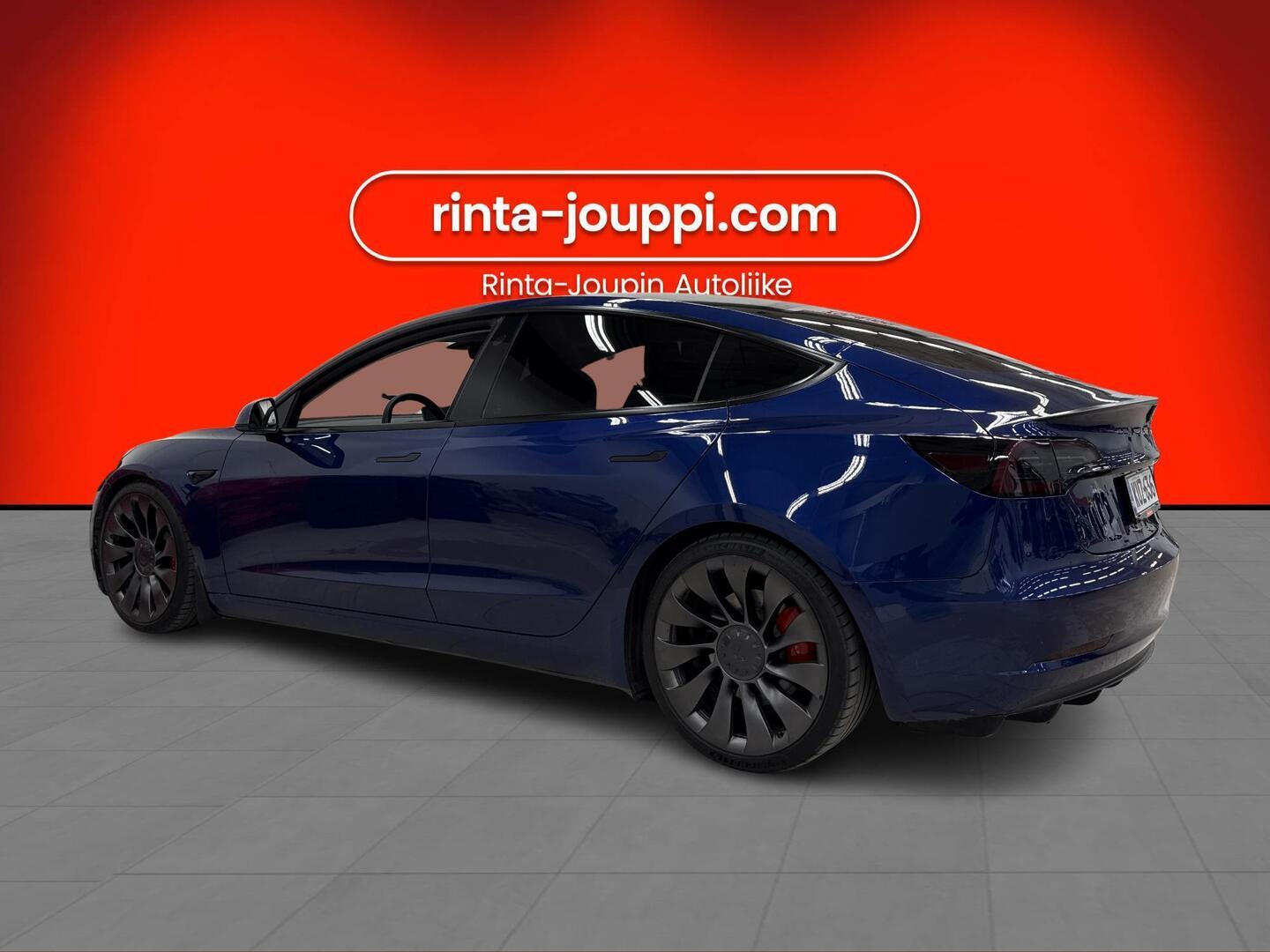 TESLA Model 3 2022
