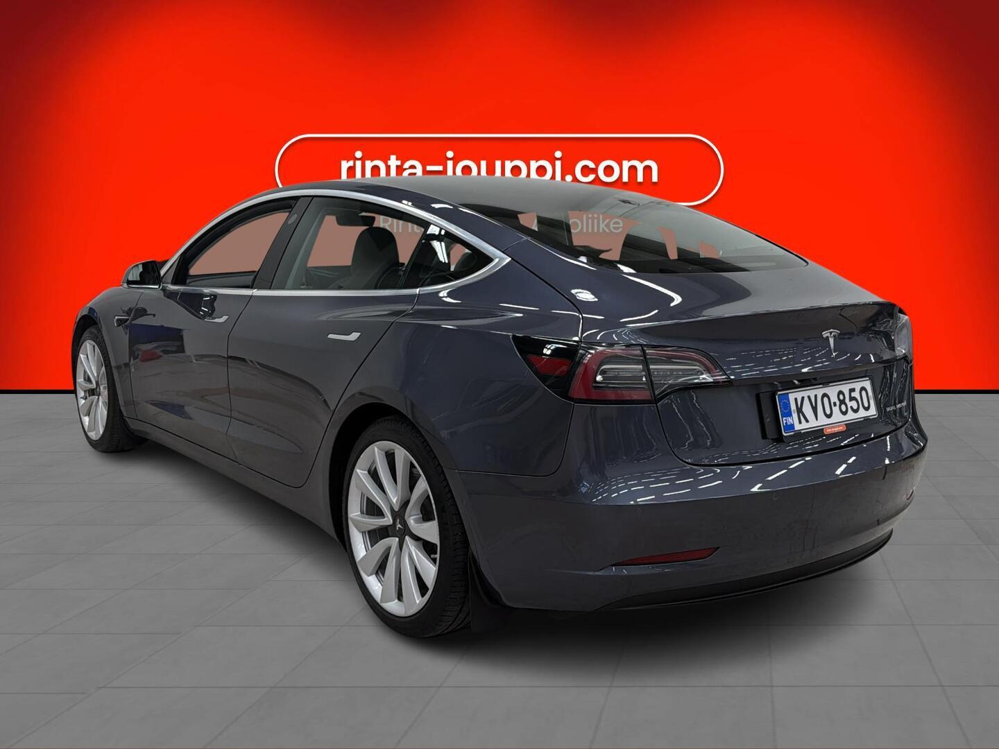 TESLA Model 3 2020