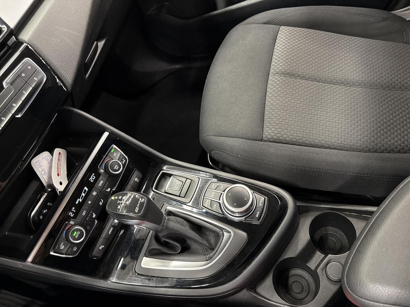 BMW 225 2019