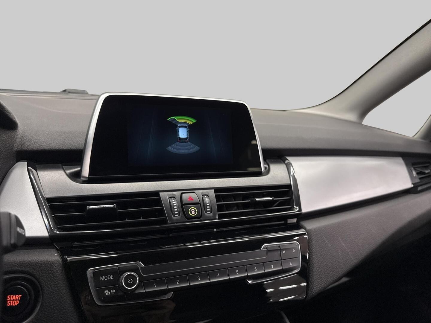 BMW 225 2019