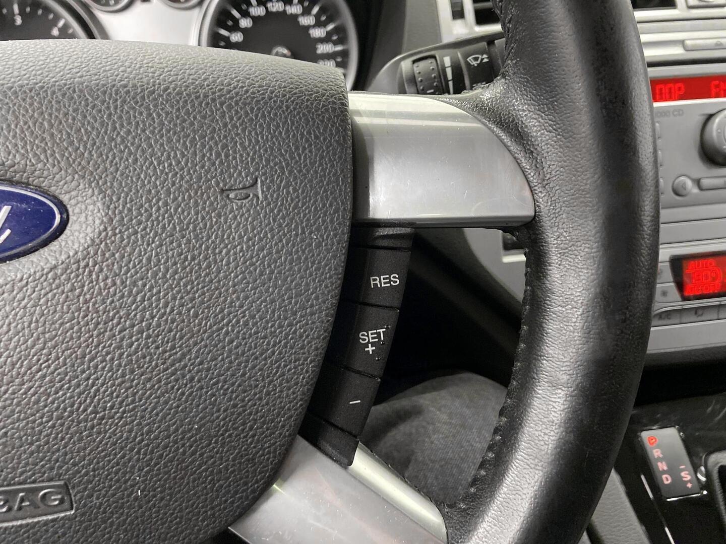 FORD Kuga 2012