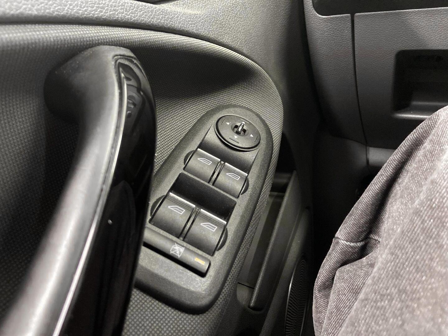 FORD Kuga 2012