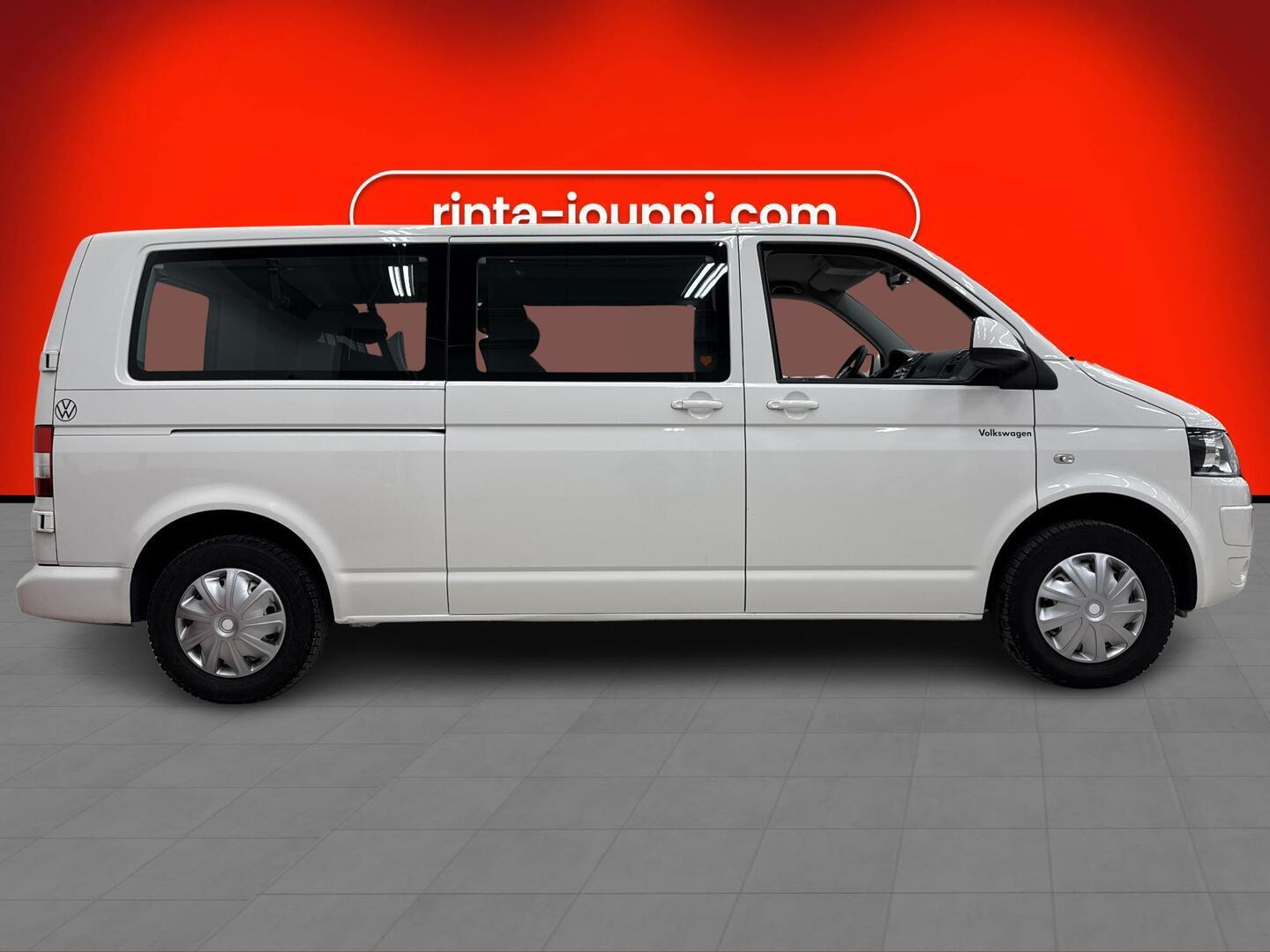 VOLKSWAGEN Caravelle 2013