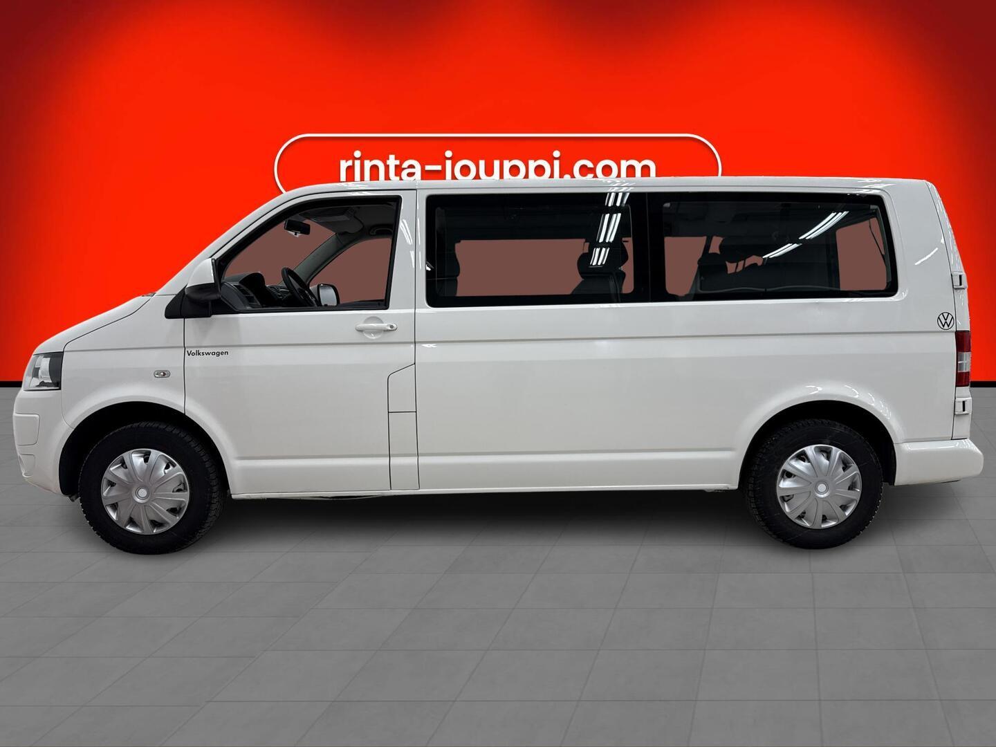 VOLKSWAGEN Caravelle 2013