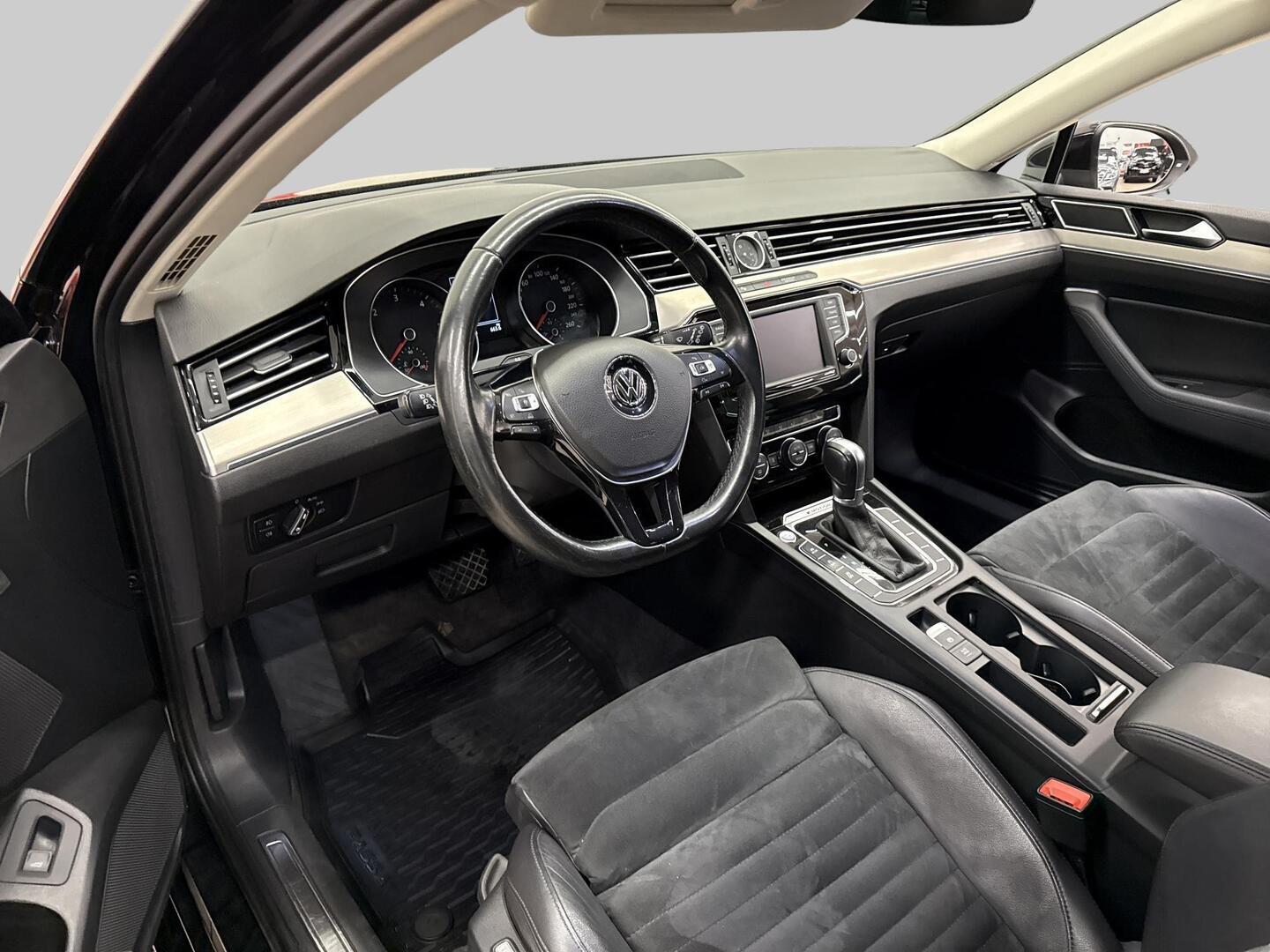 VOLKSWAGEN Passat 2016