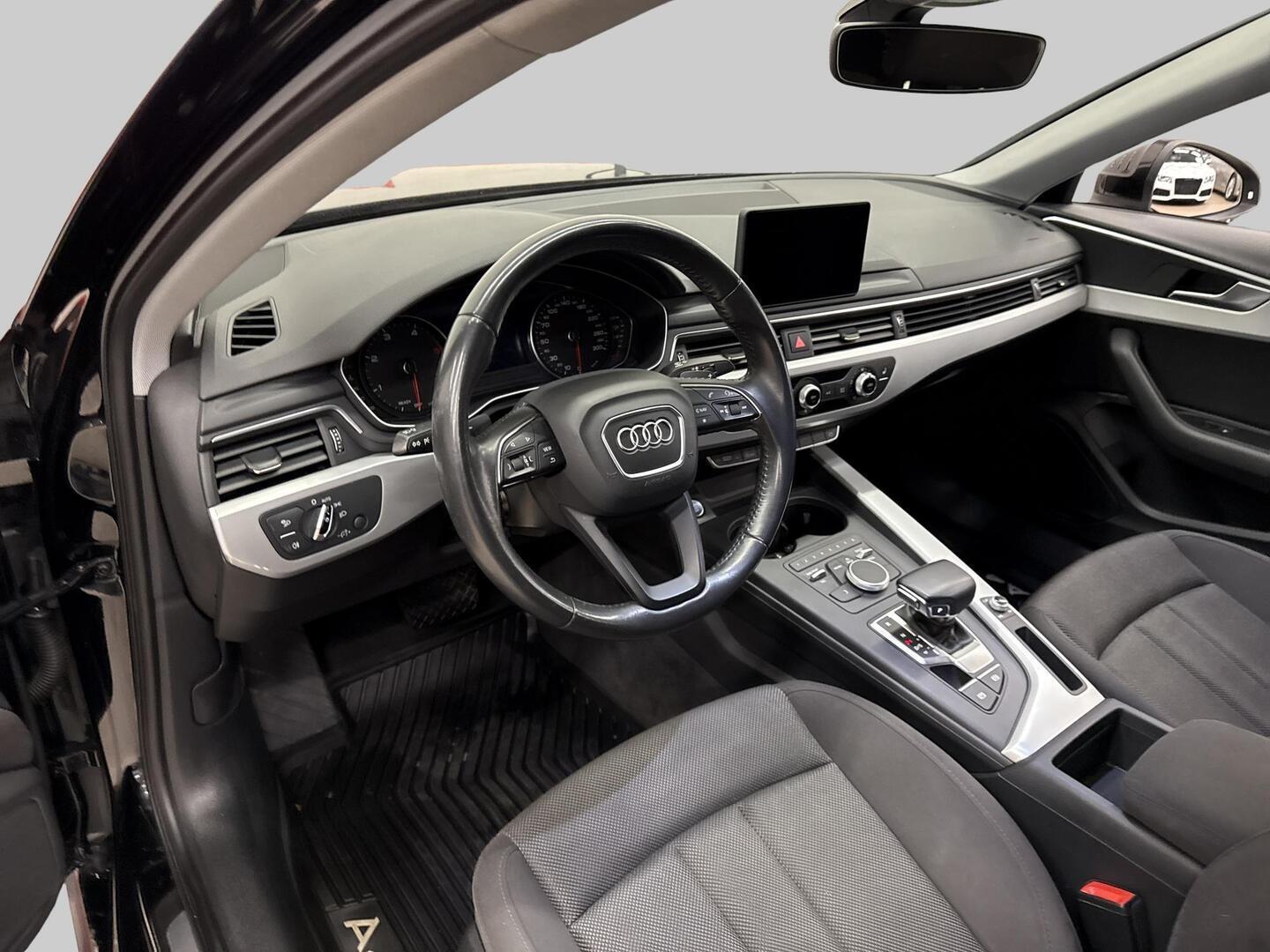 AUDI A4 2018