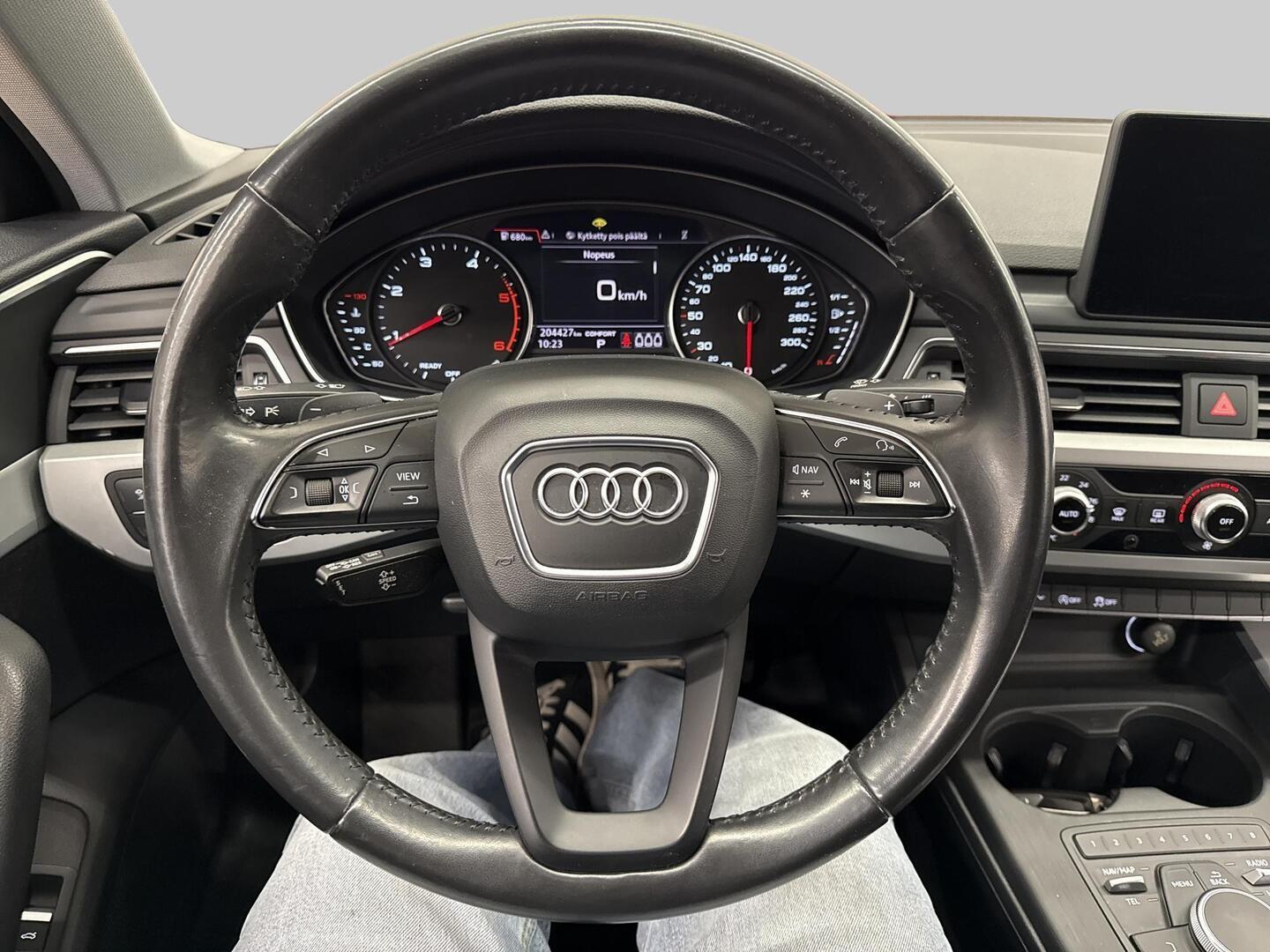AUDI A4 2018