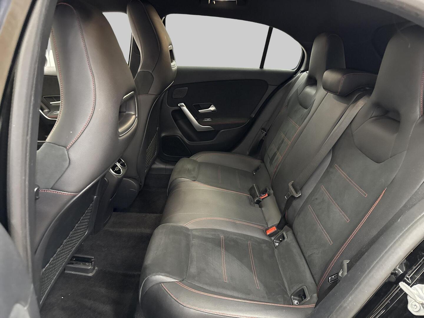 MERCEDES-BENZ A 2018