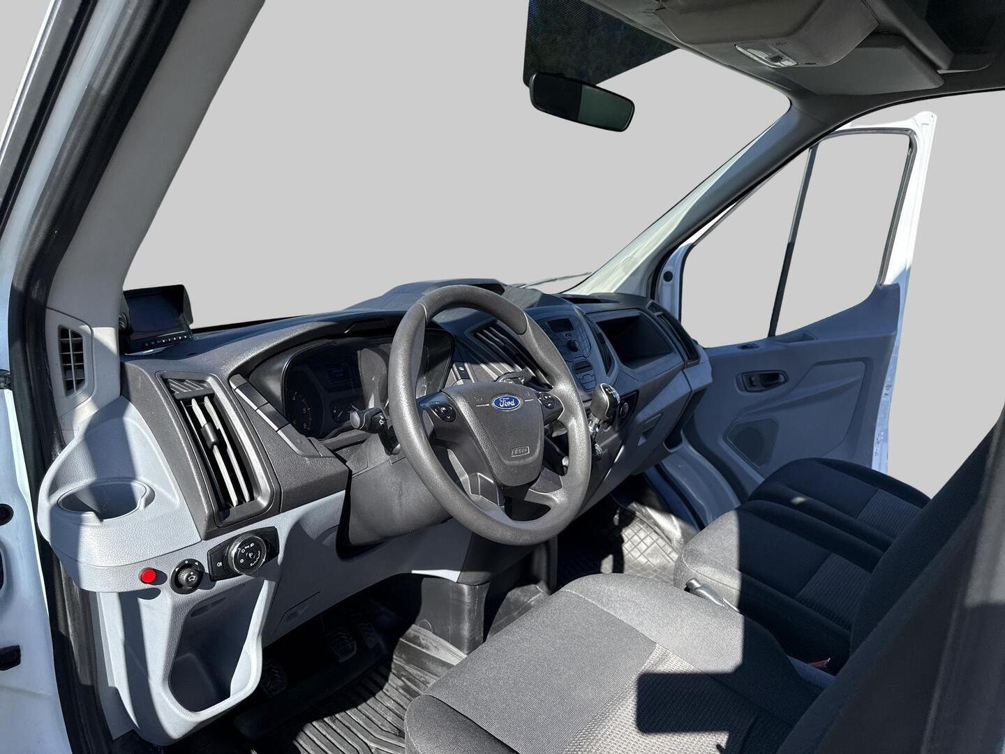 FORD TRANSIT 2018