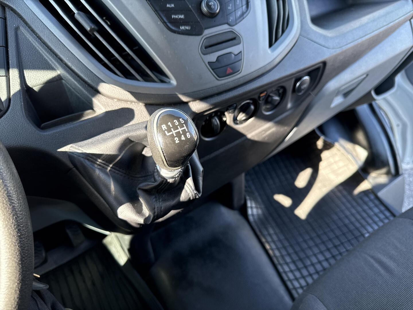 FORD TRANSIT 2018