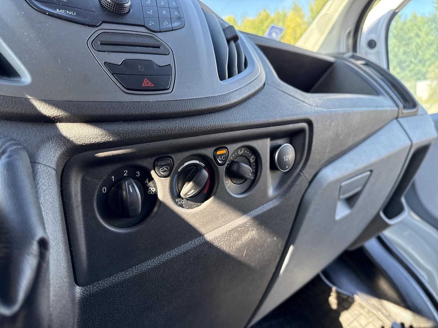 FORD TRANSIT 2018
