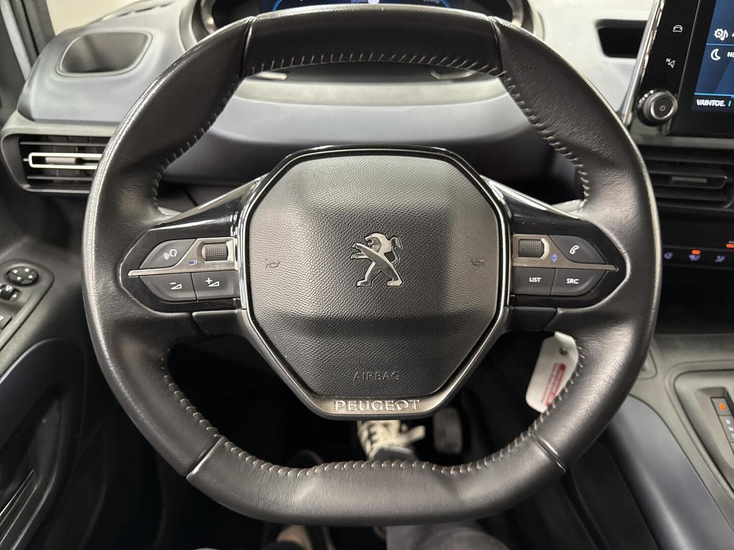 PEUGEOT e-Rifter 2022