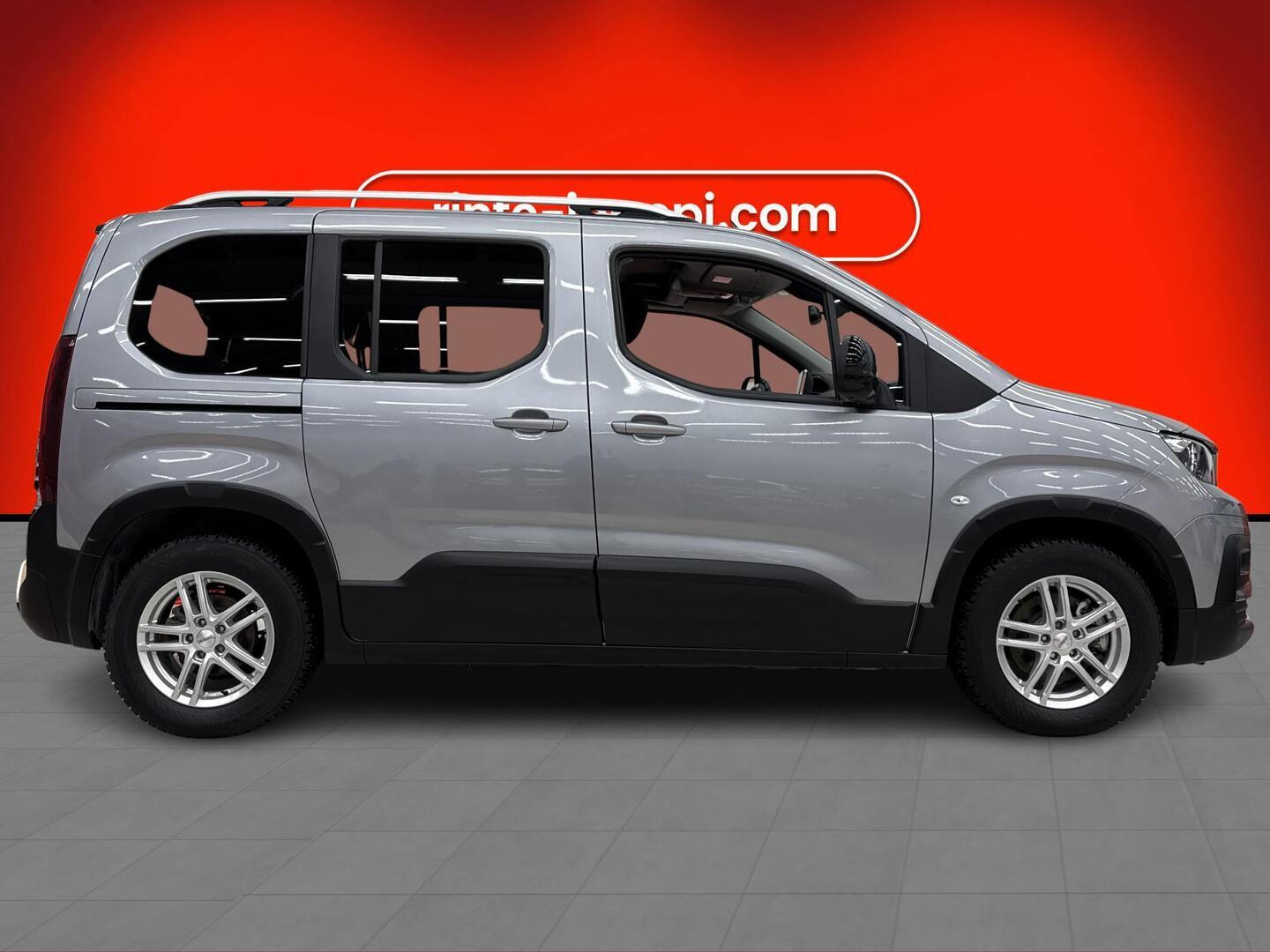 PEUGEOT e-Rifter 2022