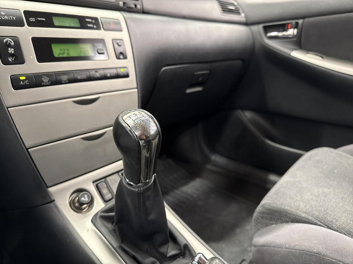 TOYOTA Corolla 2003