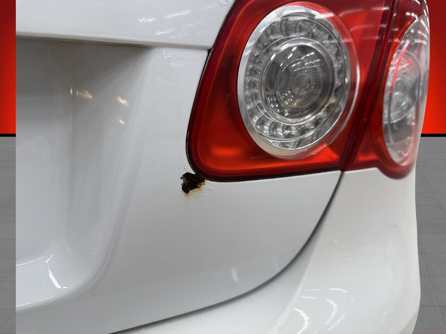 VOLKSWAGEN Jetta 2010