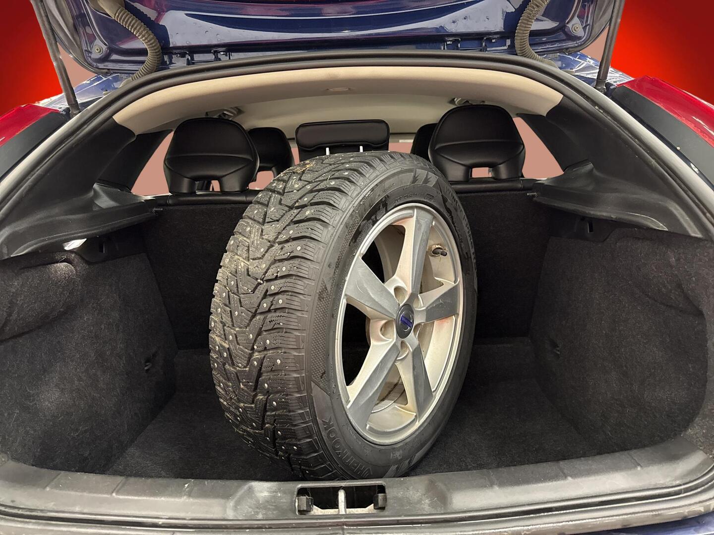 VOLVO V40 2015