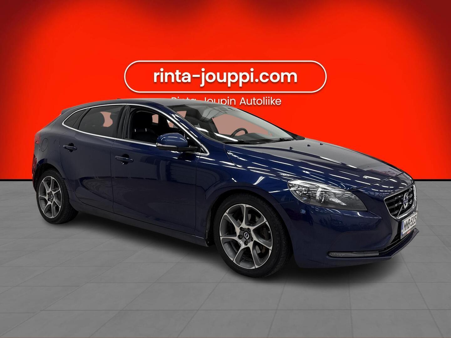 VOLVO V40 2015