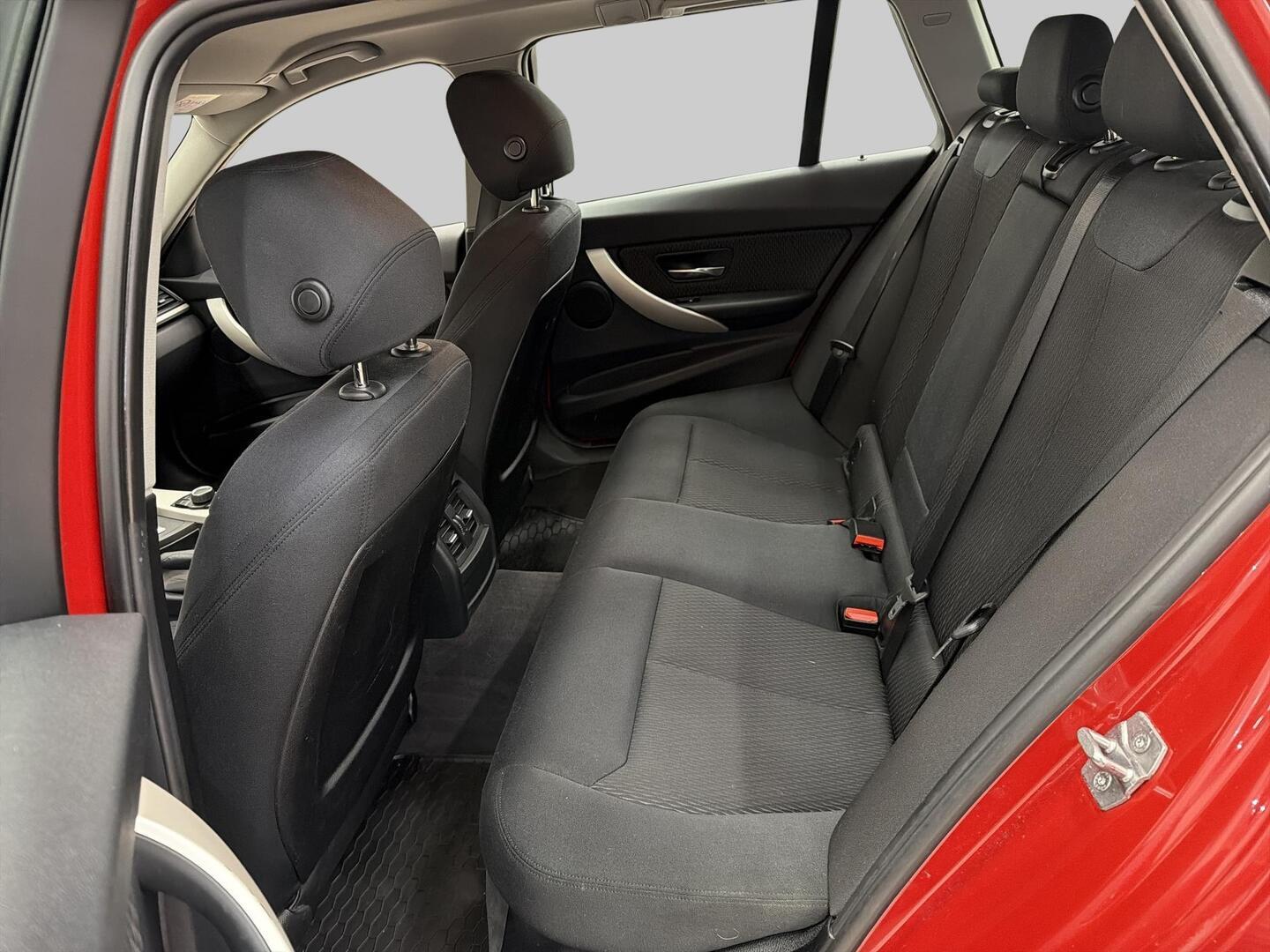 BMW 320 2015