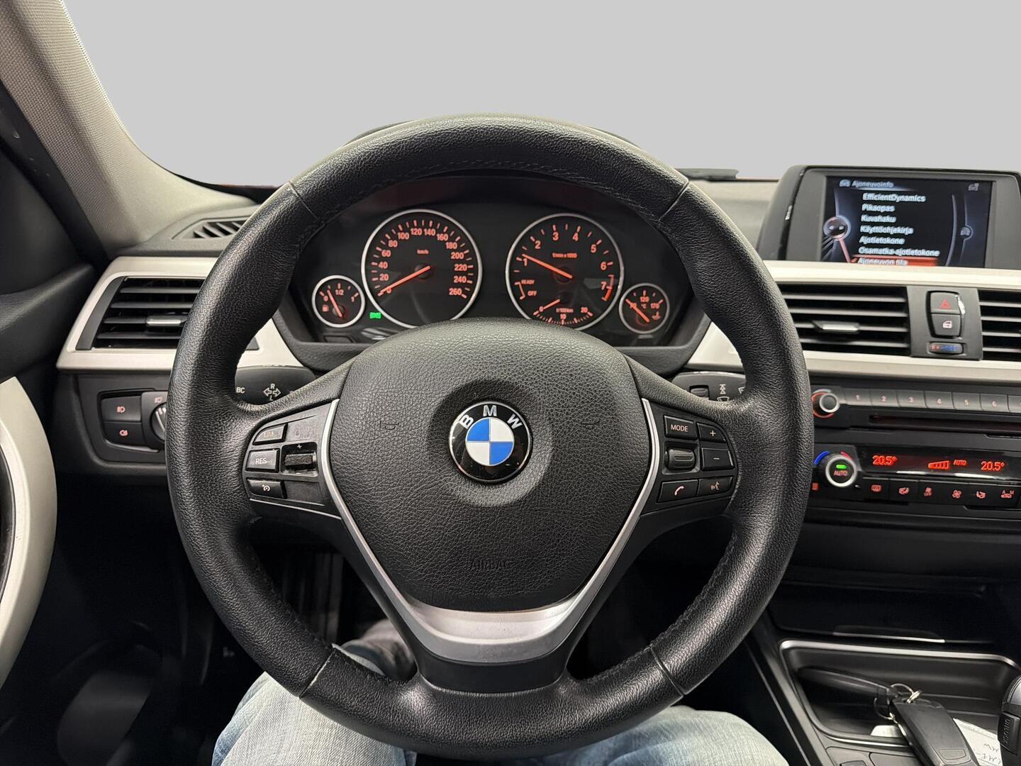 BMW 320 2015