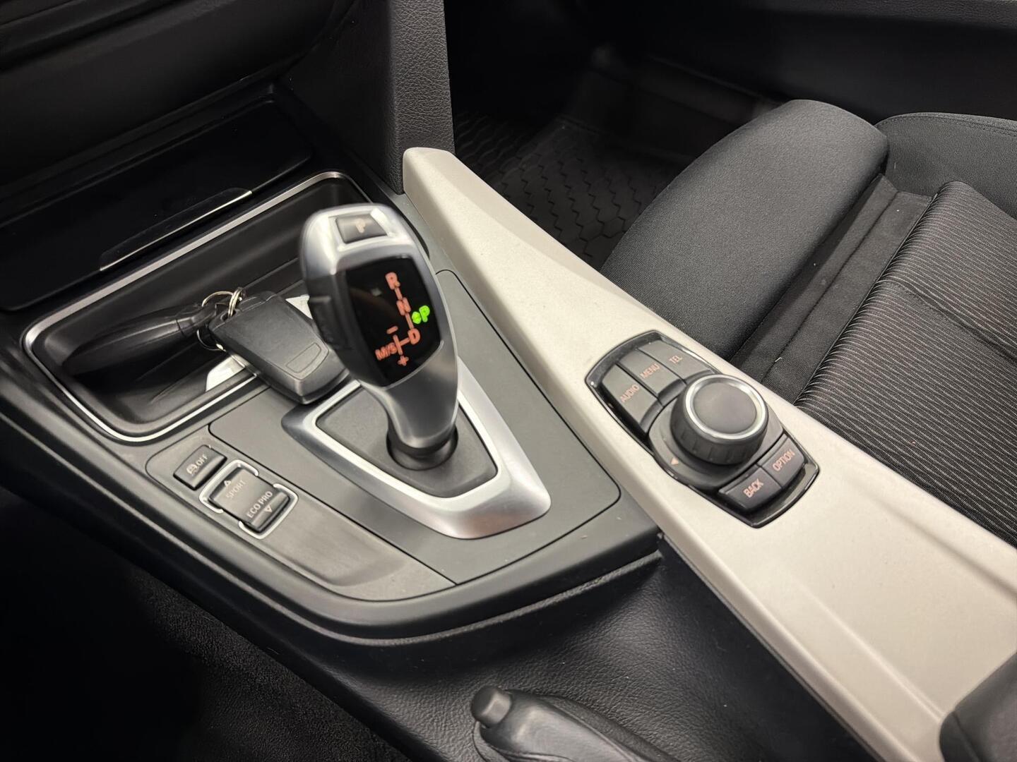 BMW 320 2015