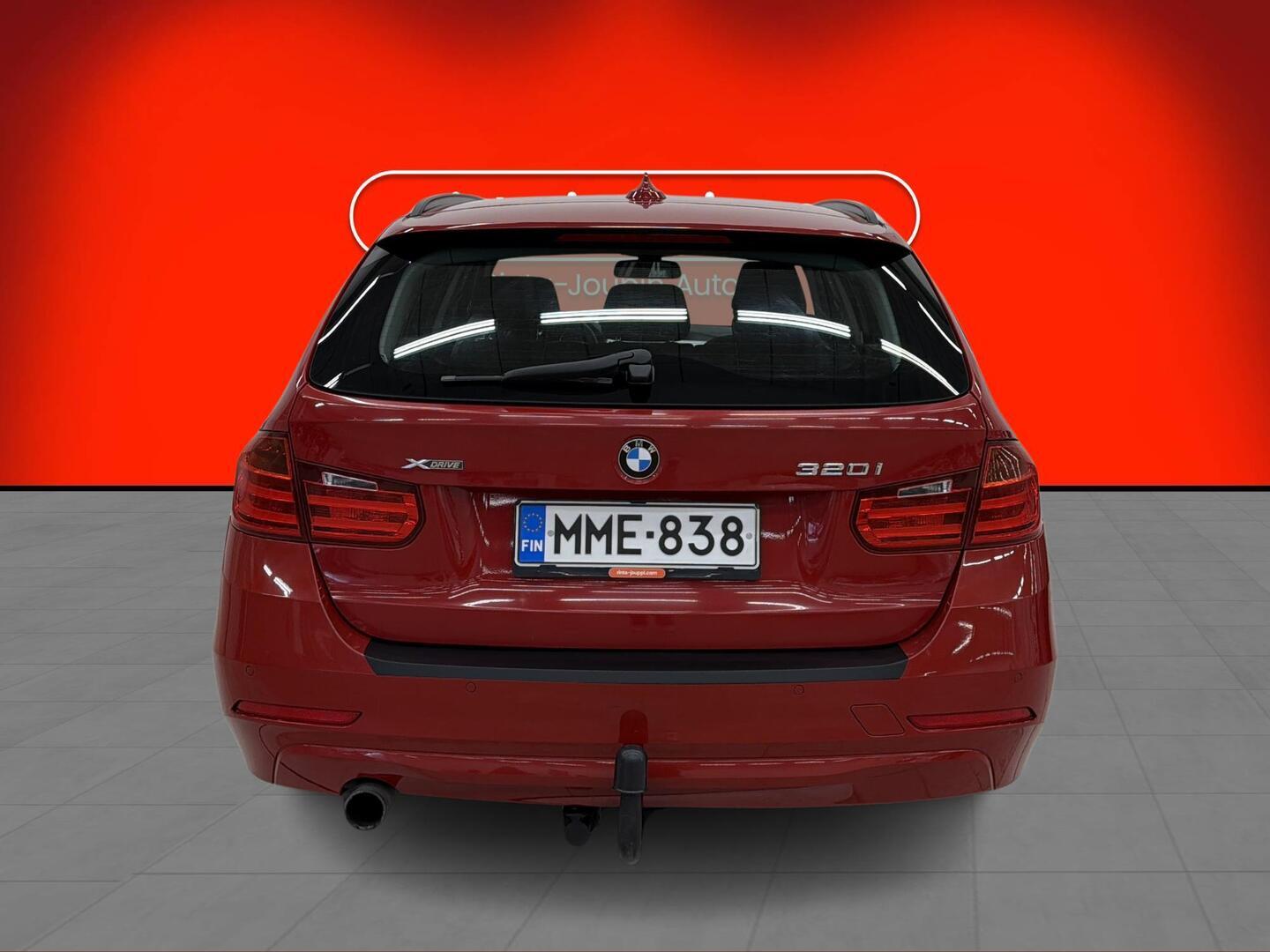 BMW 320 2015