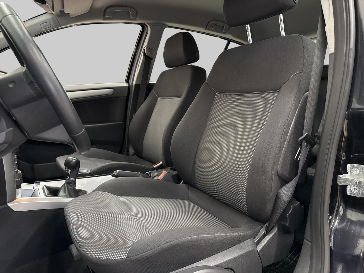 OPEL Astra 2009