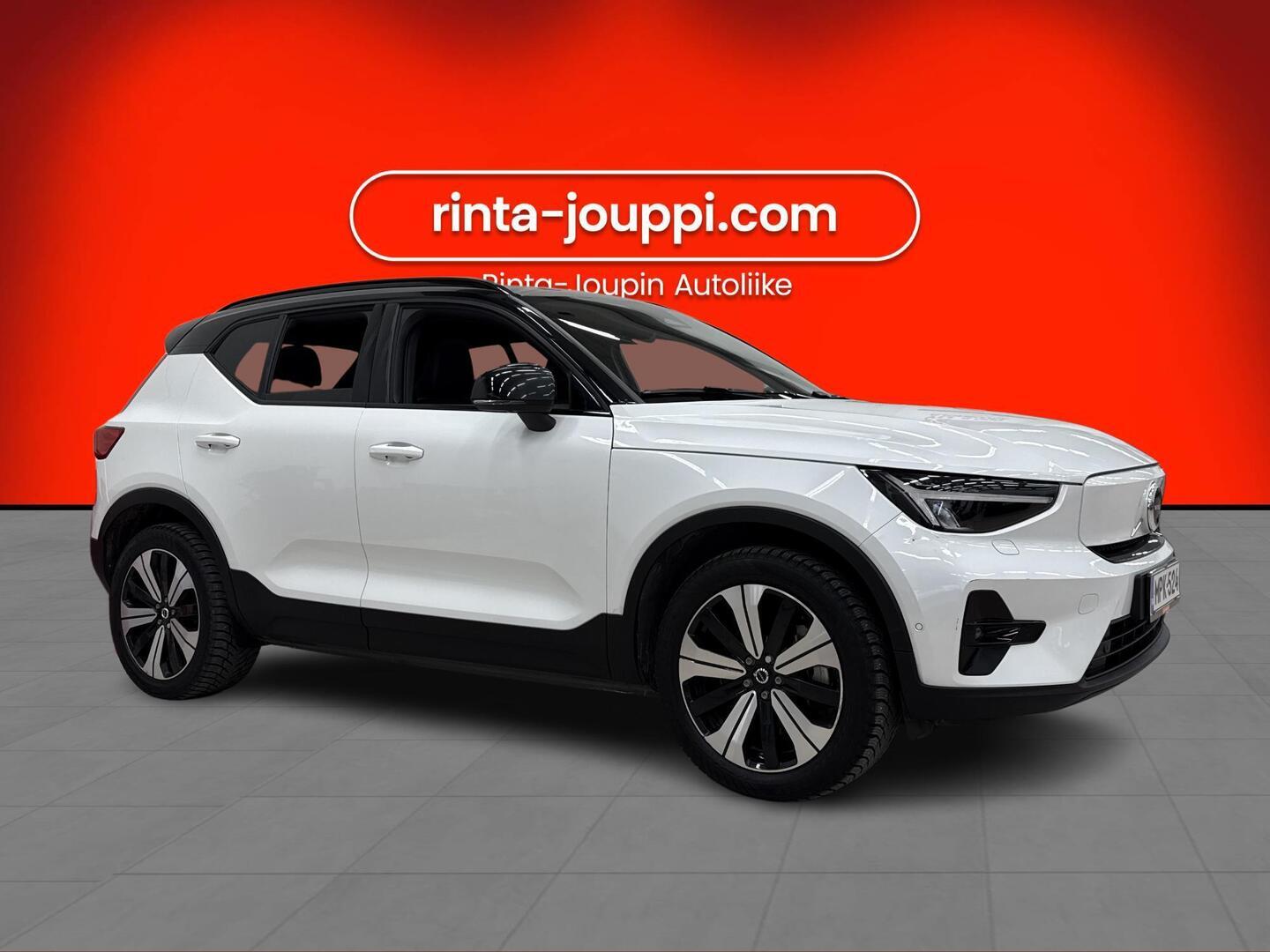 VOLVO XC40 2024