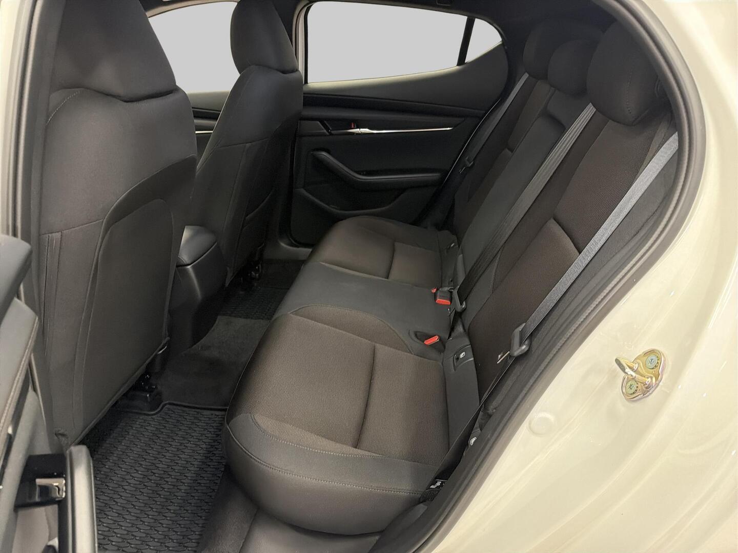 MAZDA 3 2025