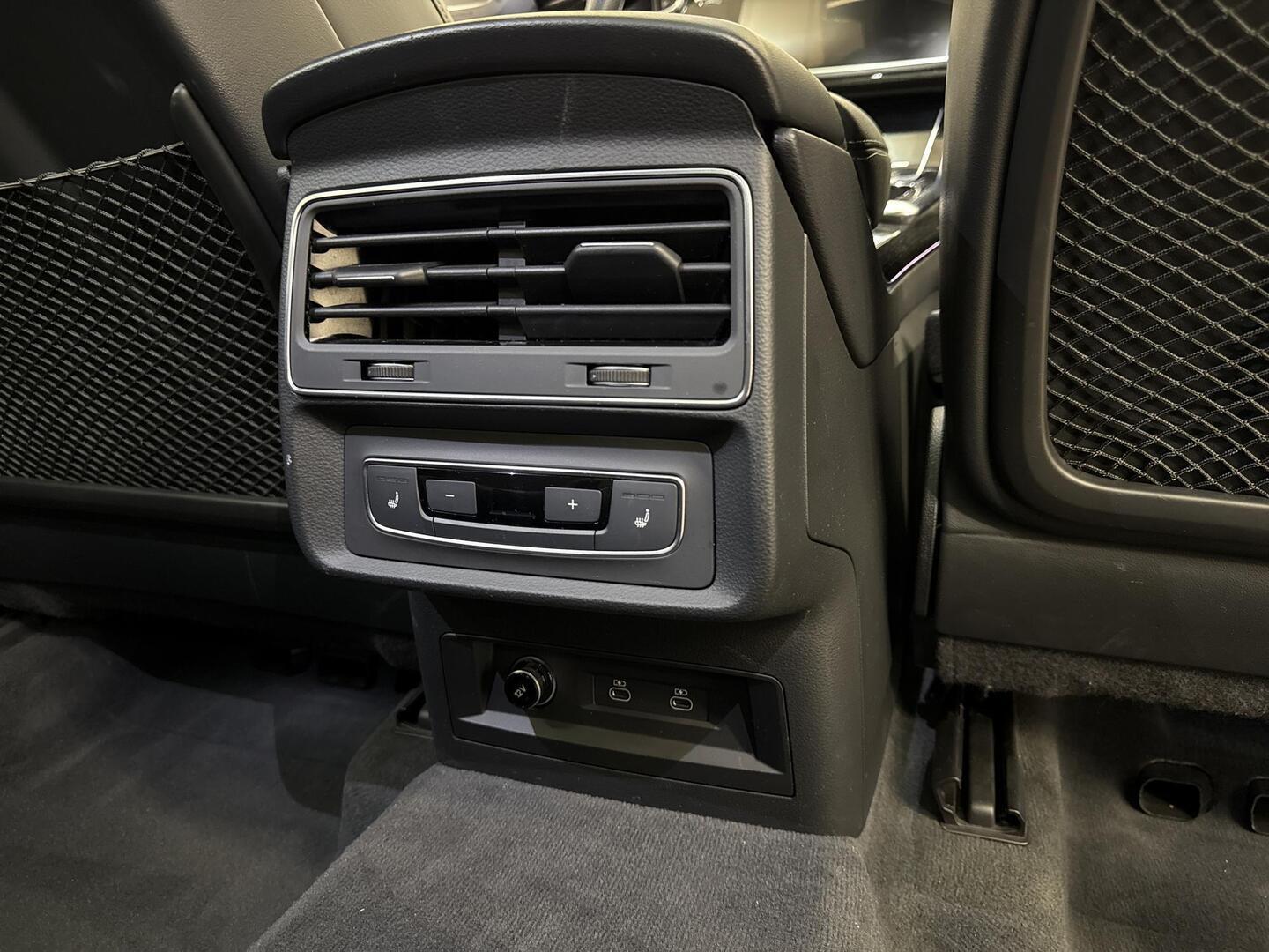 AUDI Q7 2023