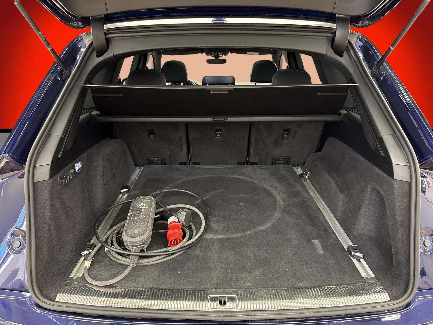 AUDI Q7 2023