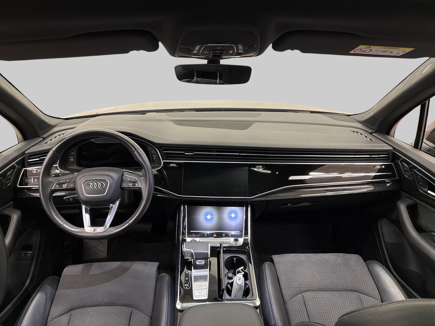 AUDI Q7 2023
