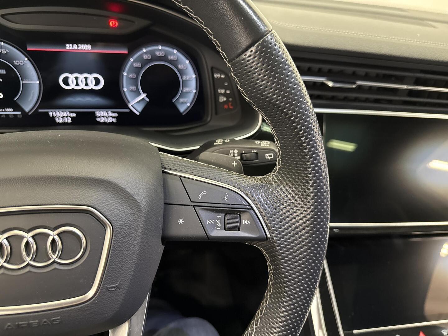 AUDI Q7 2023
