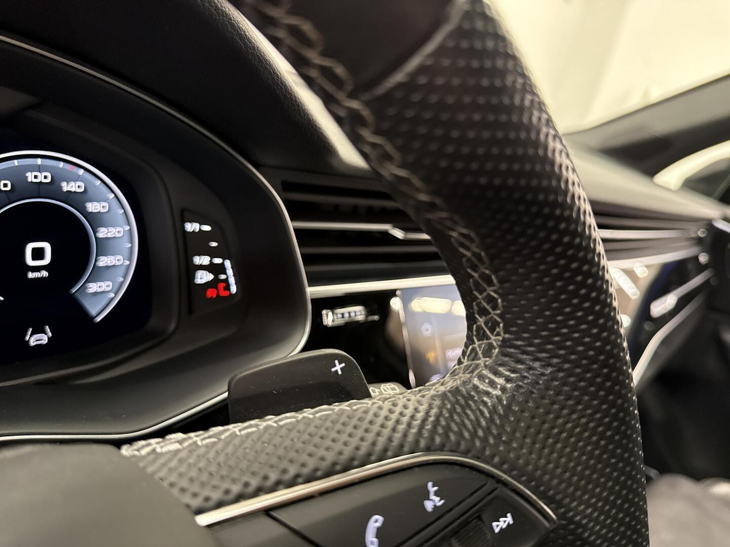 AUDI Q7 2023