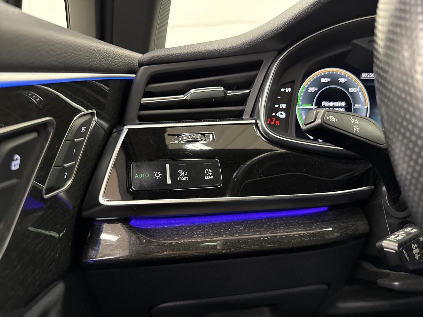 AUDI Q7 2023