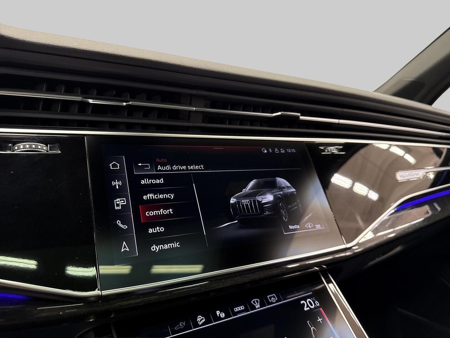 AUDI Q7 2023