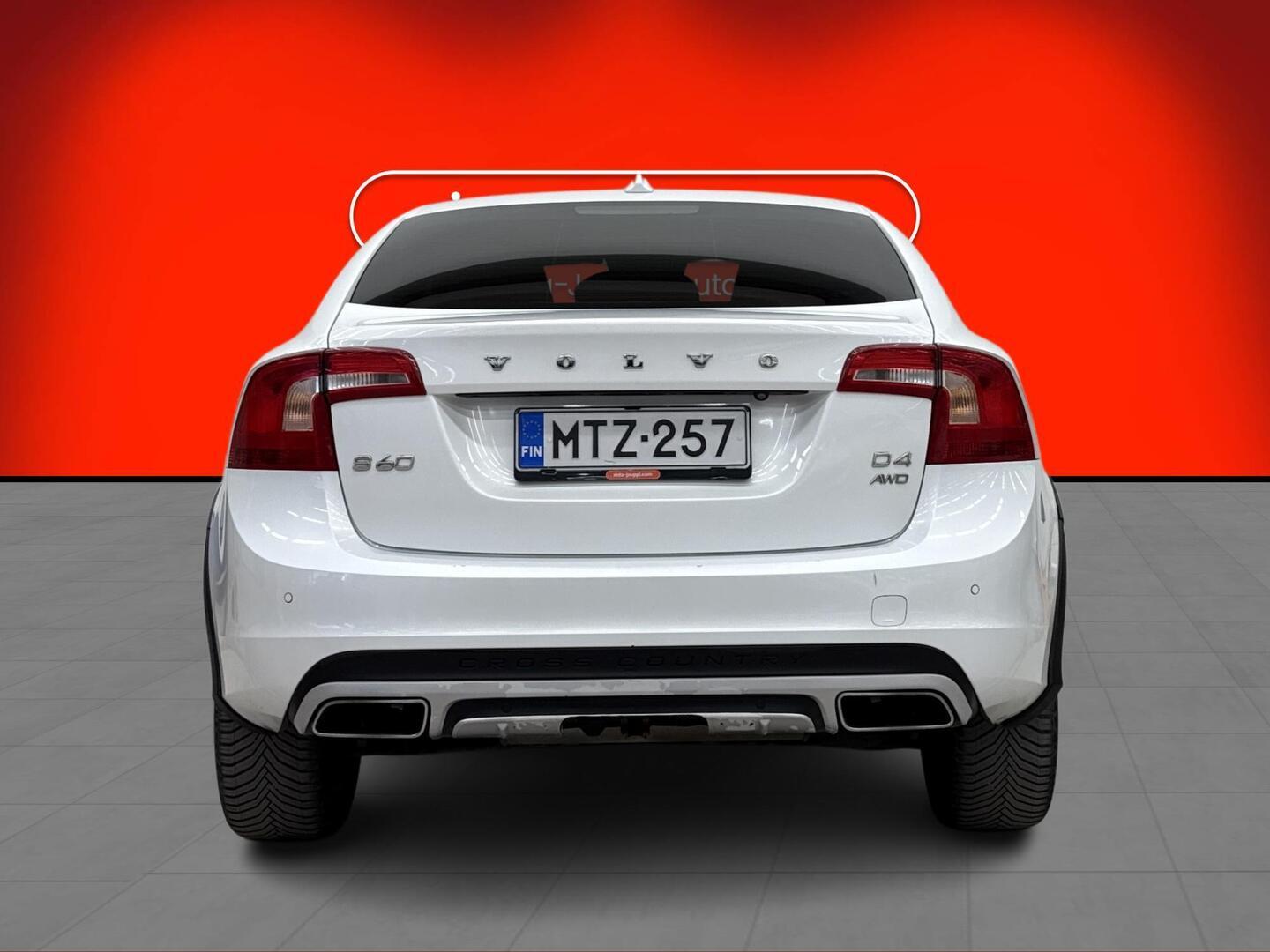 VOLVO S60 Cross Country 2016