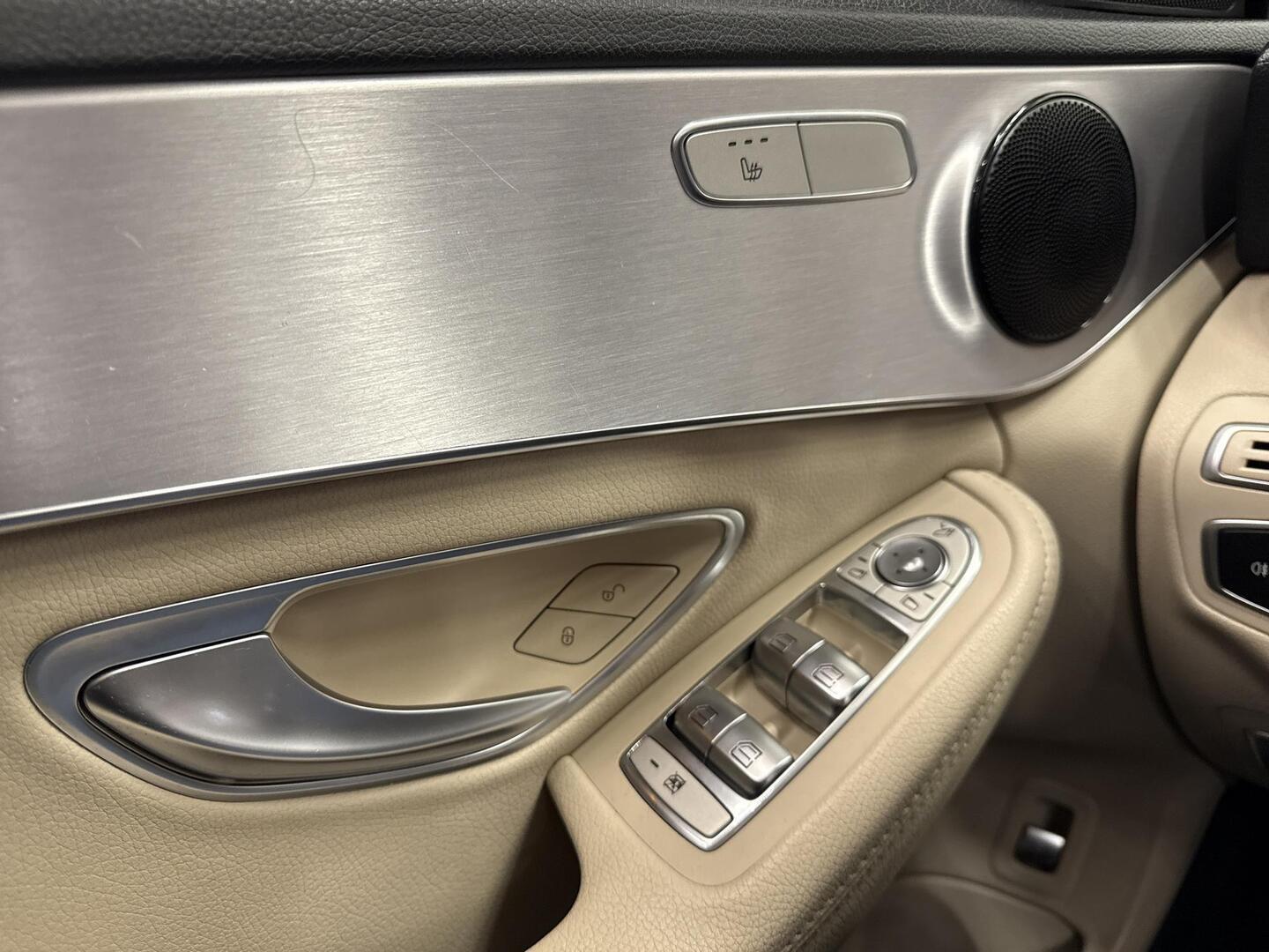 MERCEDES-BENZ C 2020