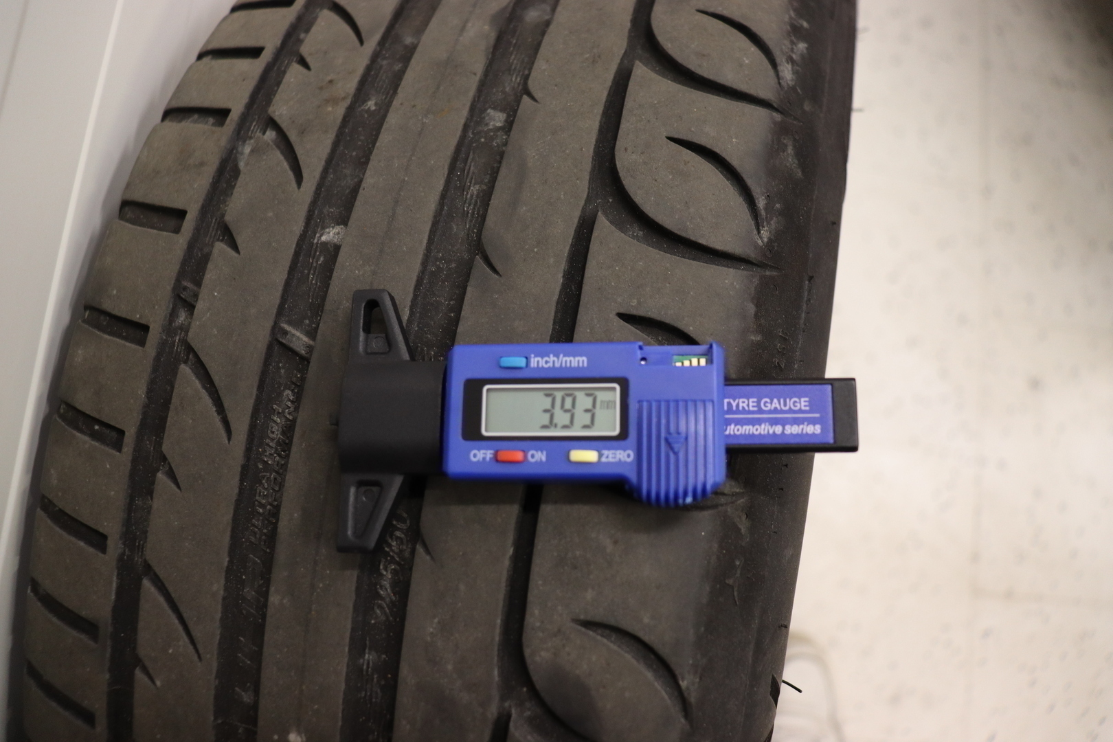 MERCEDES-BENZ C 2020