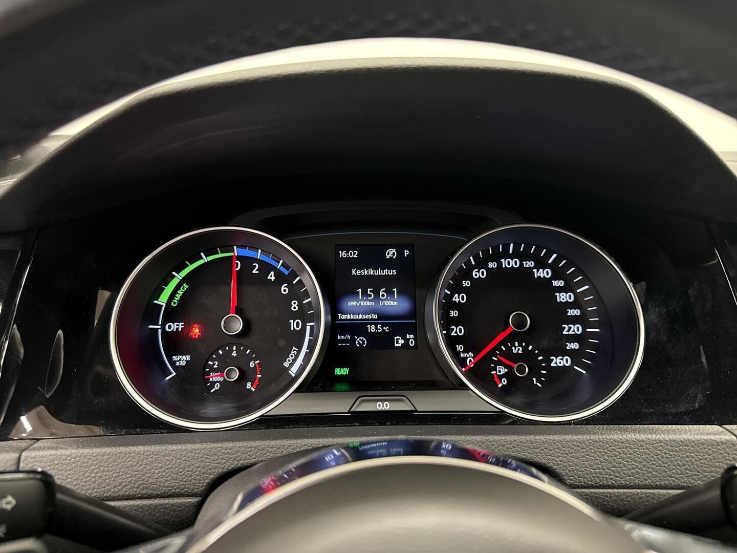 VOLKSWAGEN Golf 2020