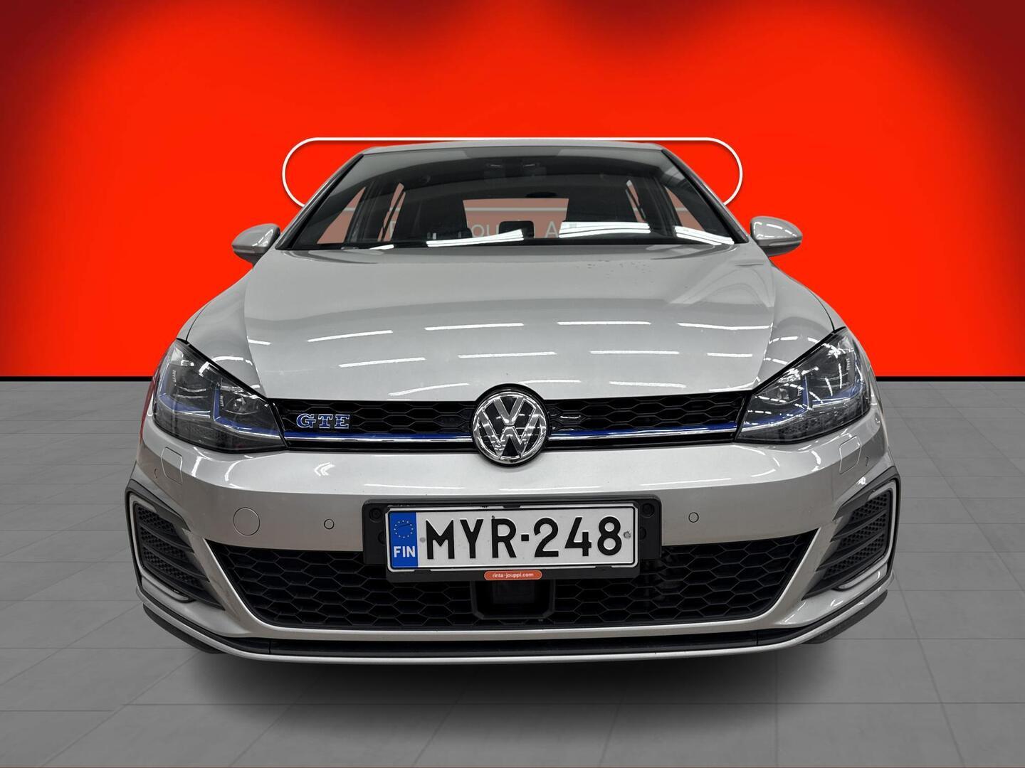 VOLKSWAGEN Golf 2020