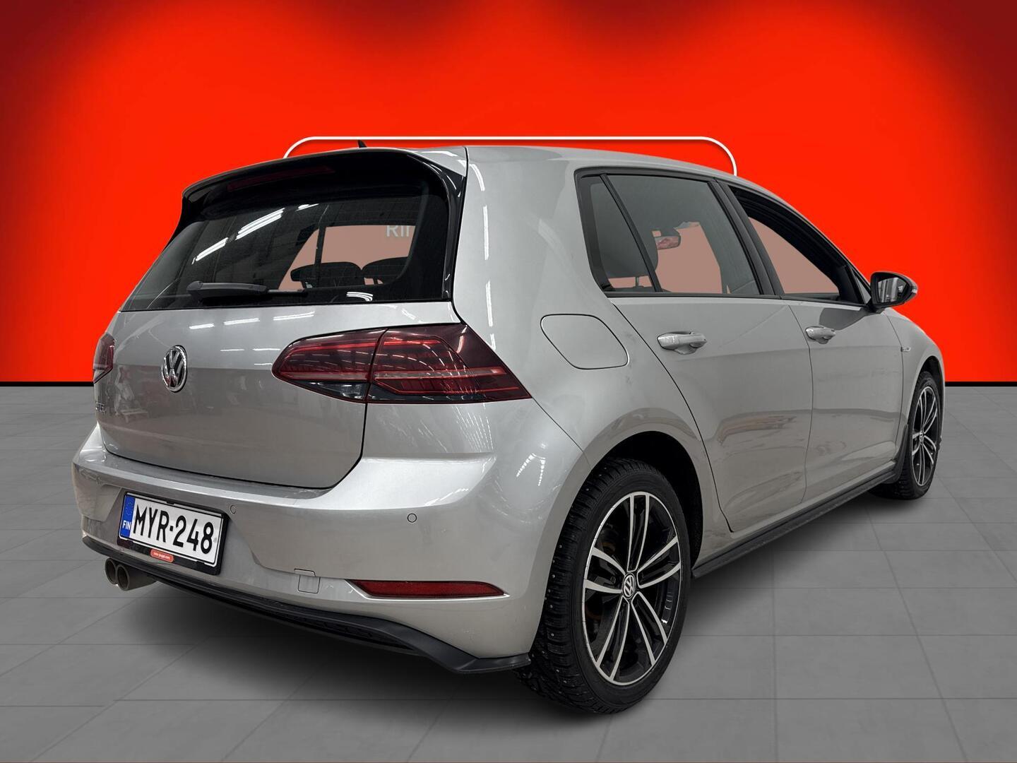VOLKSWAGEN Golf 2020