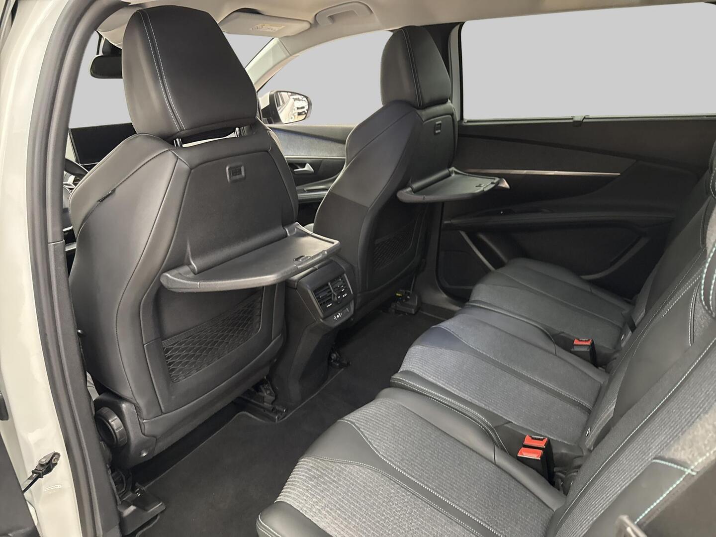 PEUGEOT 5008 2021