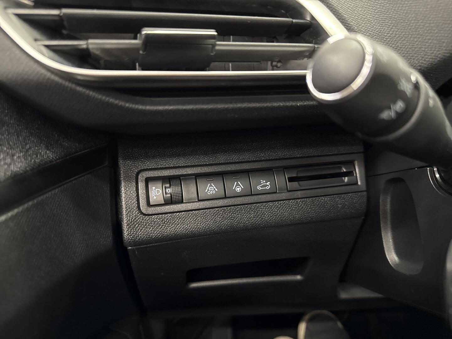PEUGEOT 5008 2021