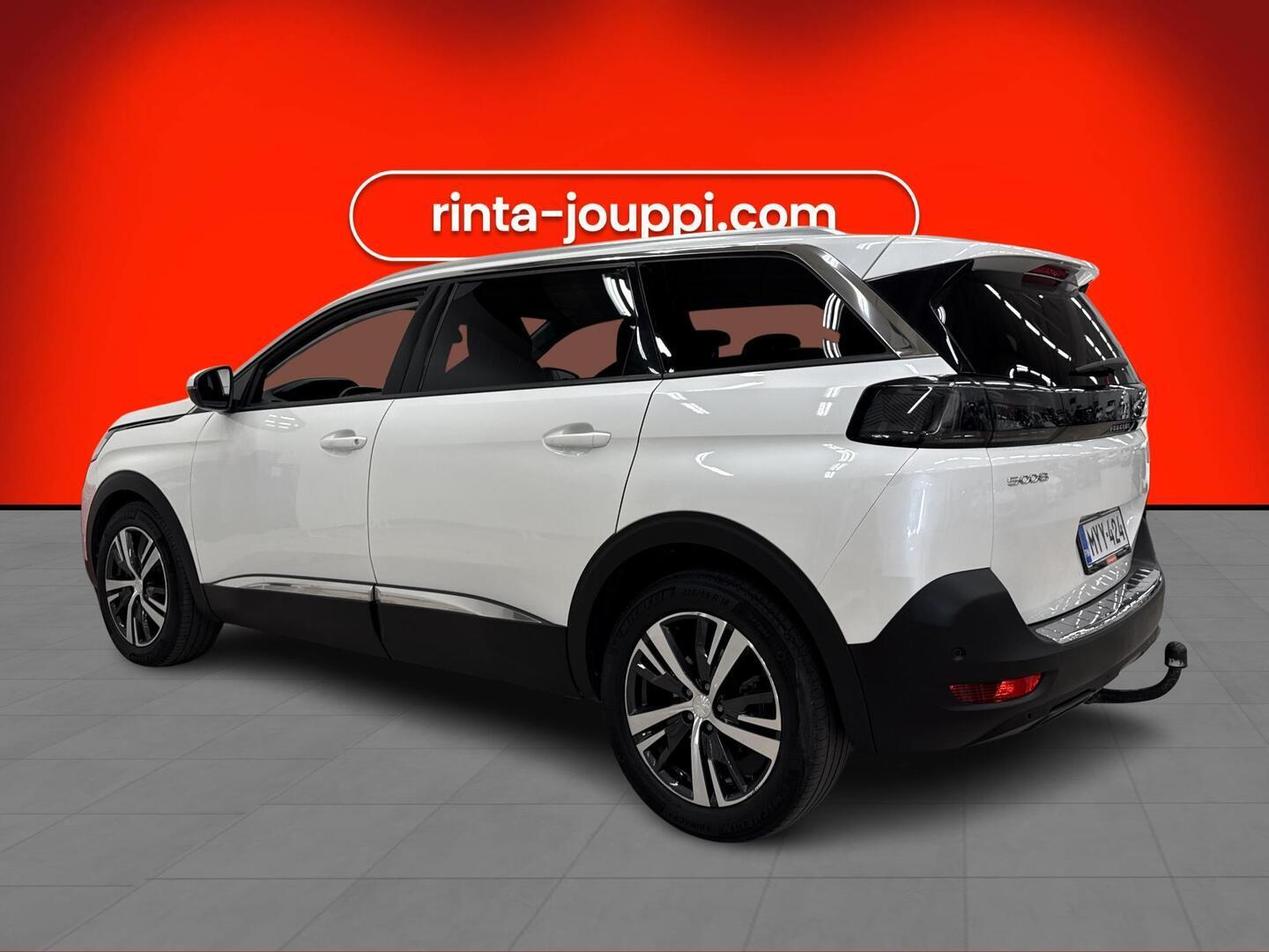 PEUGEOT 5008 2021