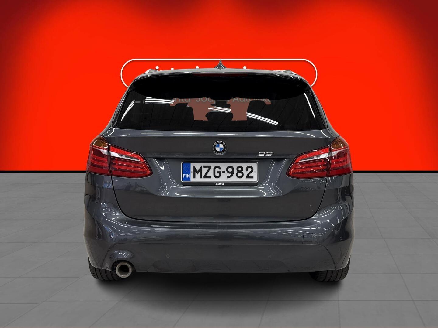 BMW 225 2018