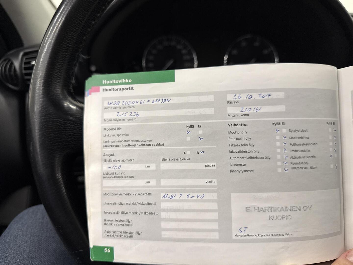 MERCEDES-BENZ C 2004