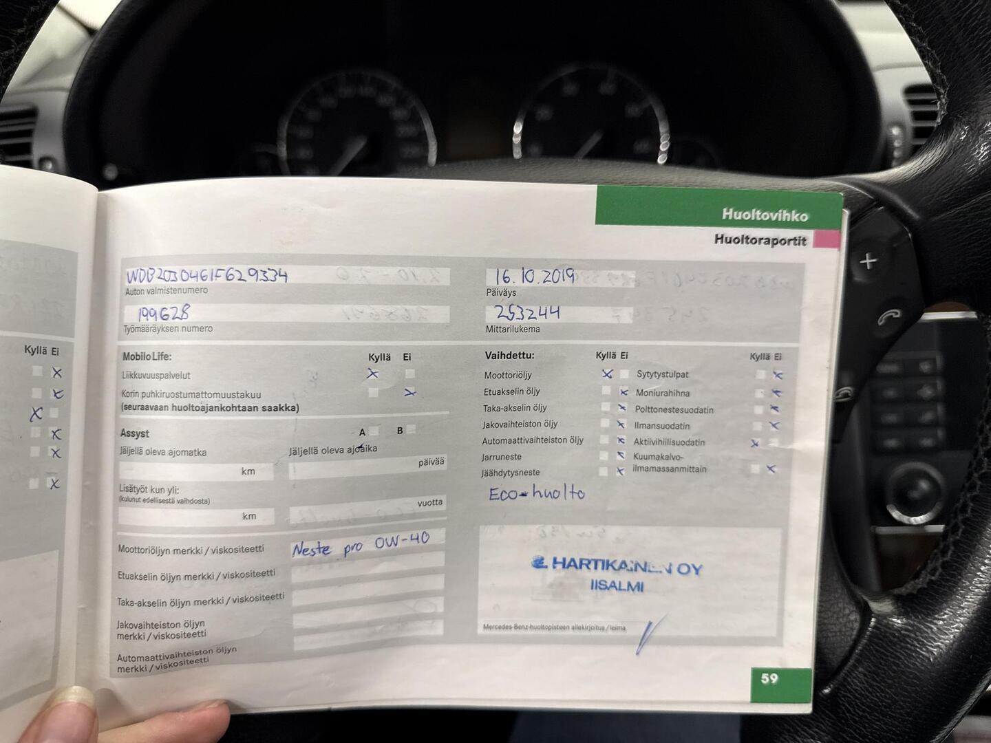 MERCEDES-BENZ C 2004