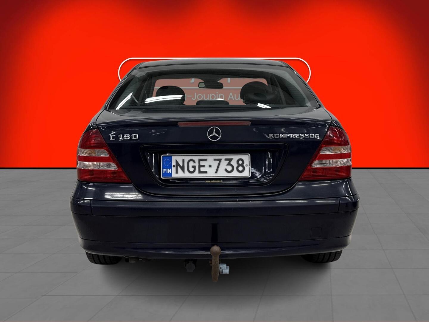 MERCEDES-BENZ C 2004