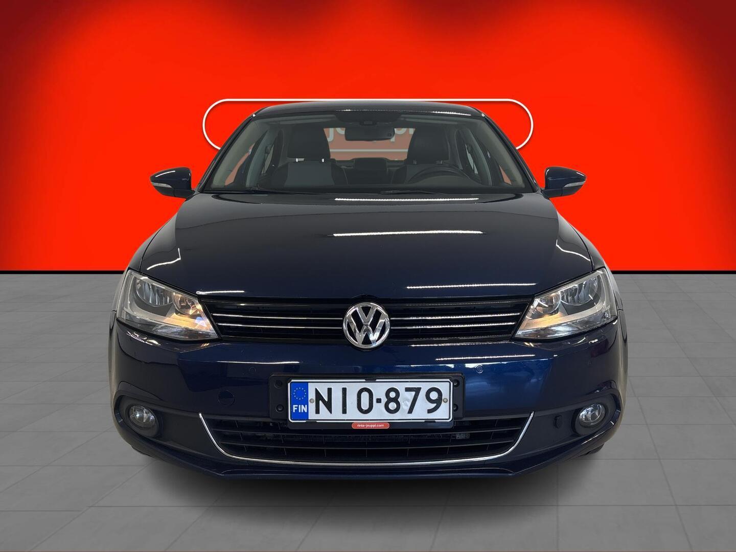 VOLKSWAGEN Jetta 2012